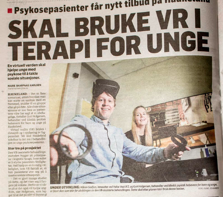 Avisoppslag med bilde av en person med VR-briller